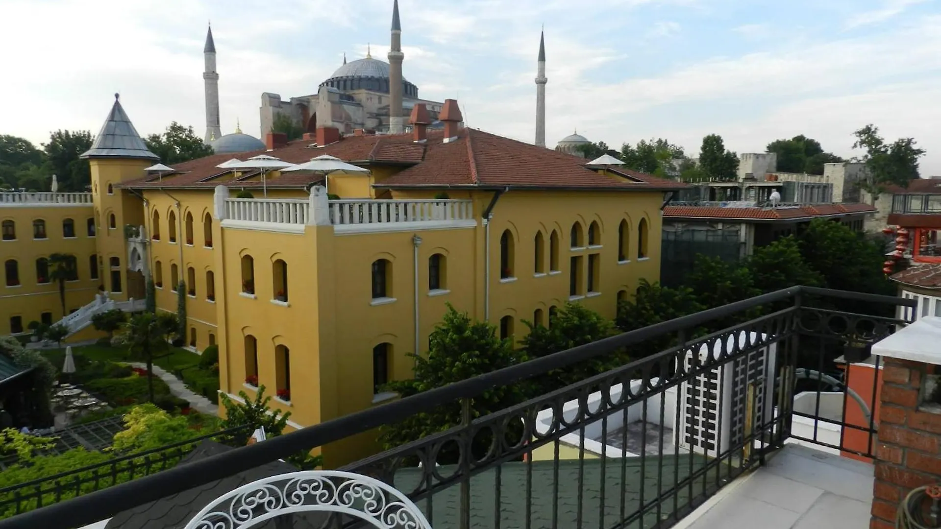 *** Hotel Berk Guest House - Grandma'S House Istanbul Turkey