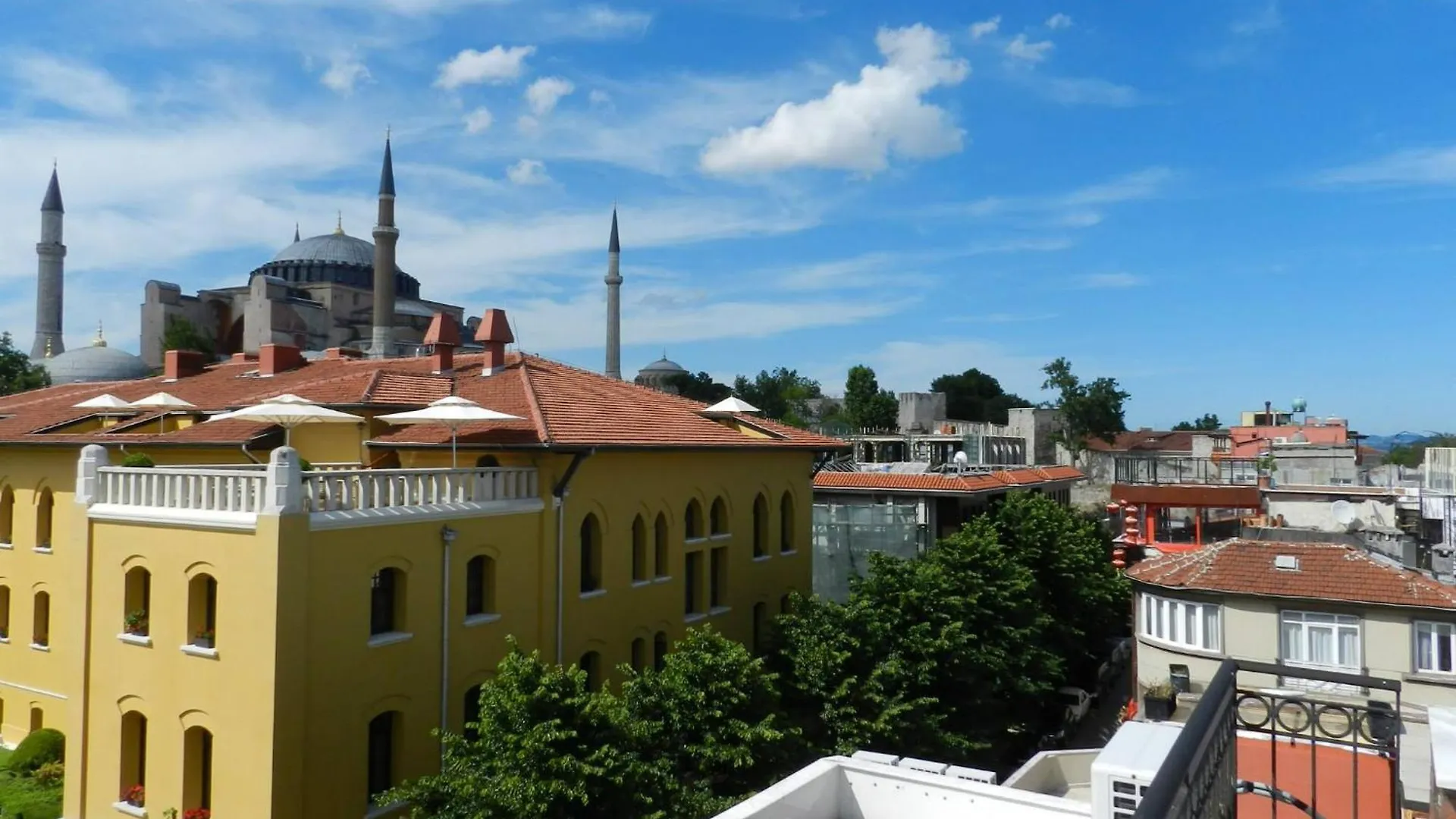 Hotel Berk Guest House - Grandma'S House Istanbul
