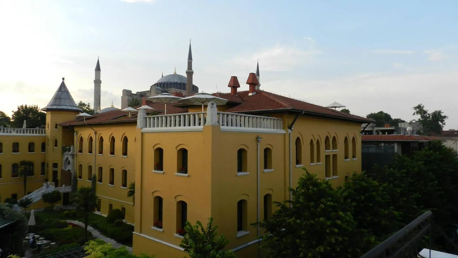 Berk Guest House - Grandma'S House Istanbul