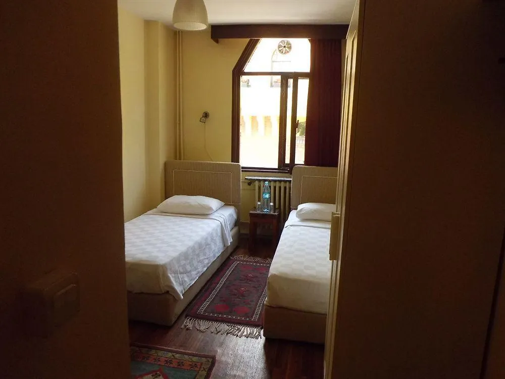 Berk Guest House - Grandma'S House Istanbul Turkey